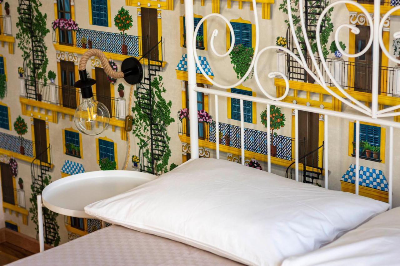 Locanda Popolare Ачи Костелло Экстерьер фото